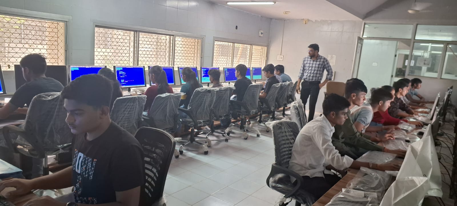 COMPUTER LAB